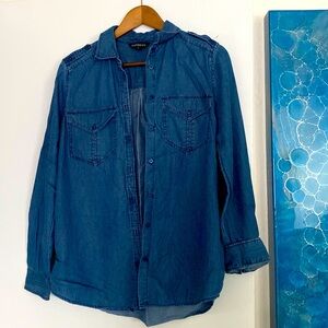 Long sleeve button up shirt